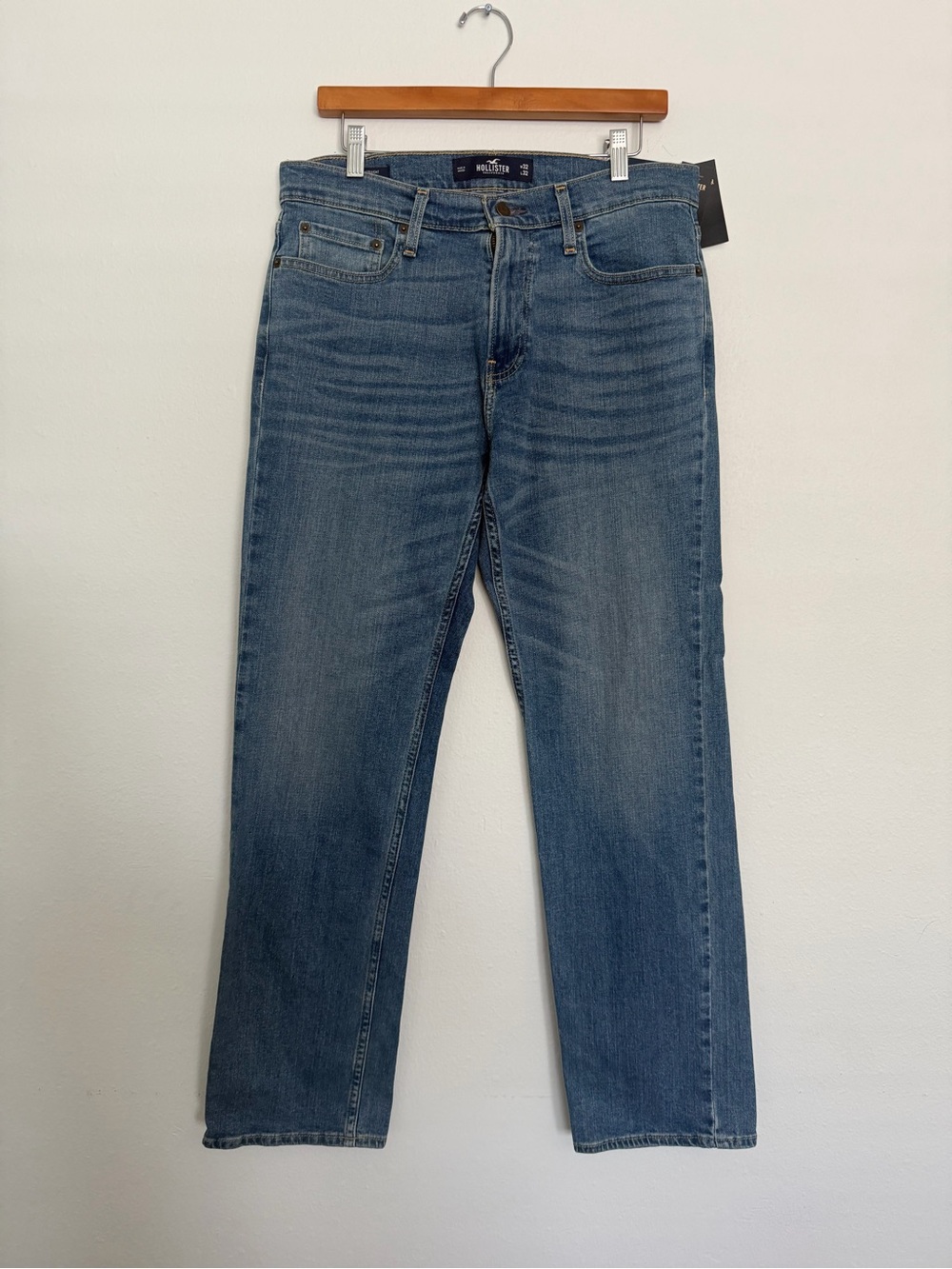 NWT Hollister Men's Medium Blue Straight Jeans 32x32